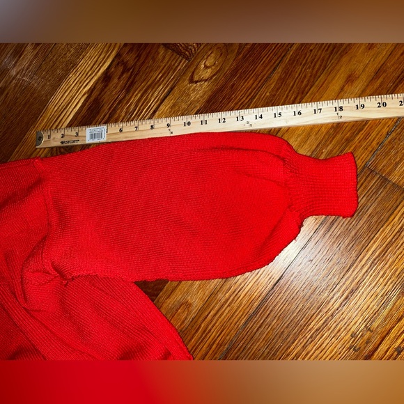 Harper Heritiage red boxy oversized cowl turtleneck size large Francesca’s - Picture 6 of 8